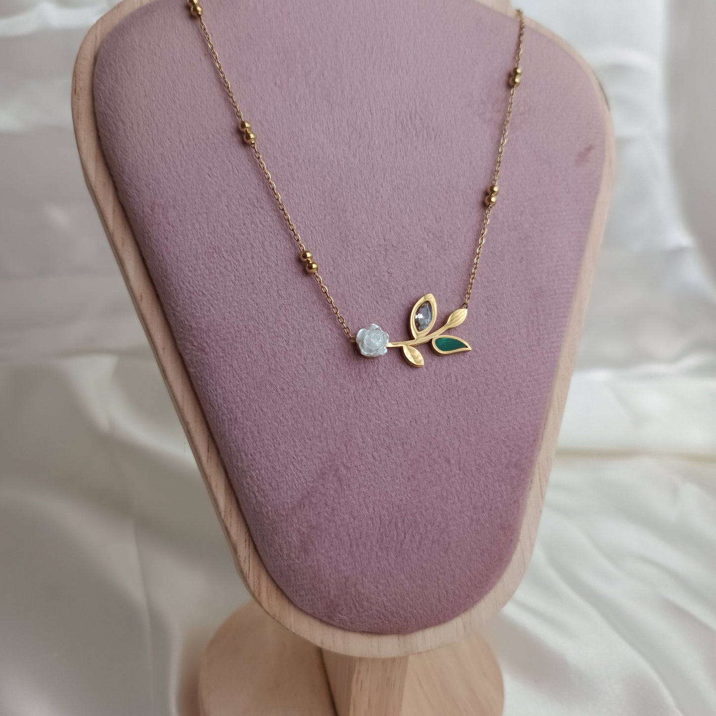 Rose Flower necklace