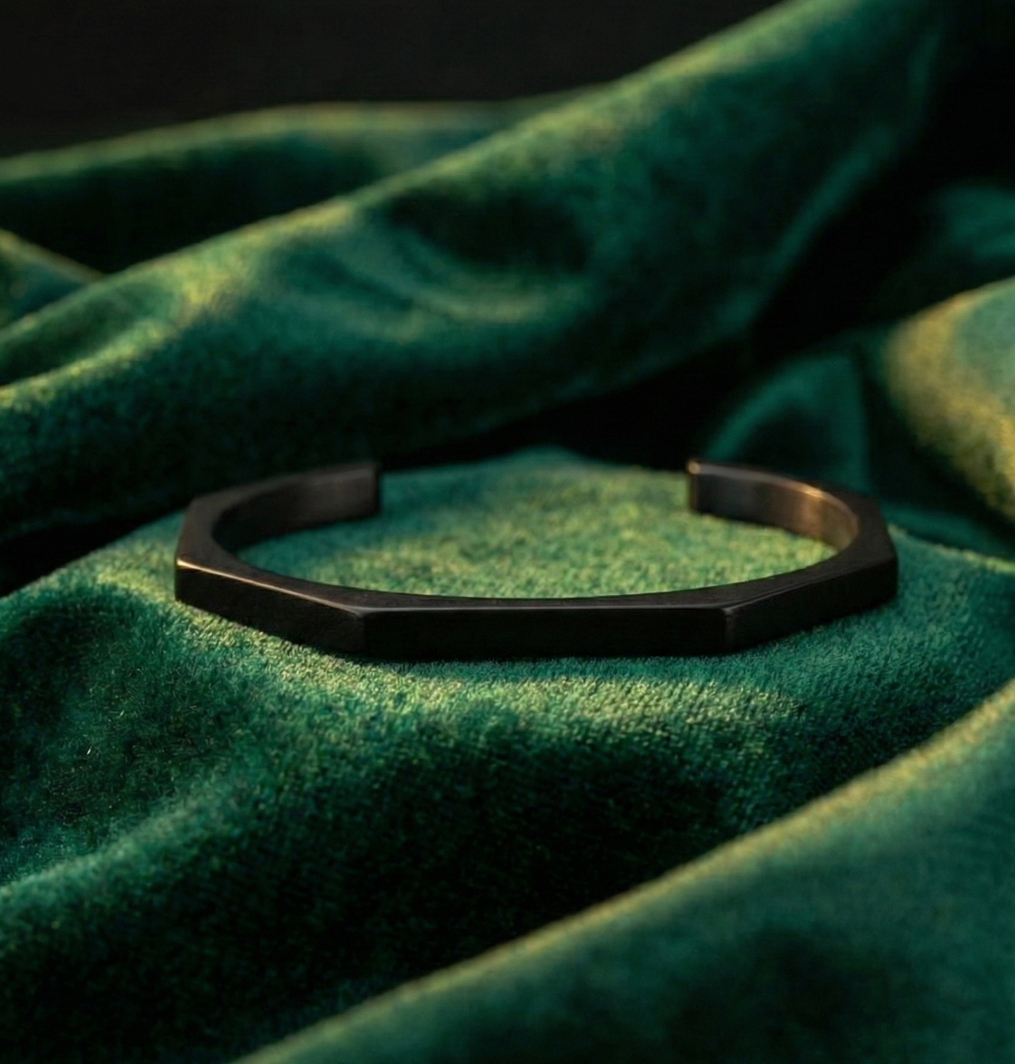 Men's Hex cuff